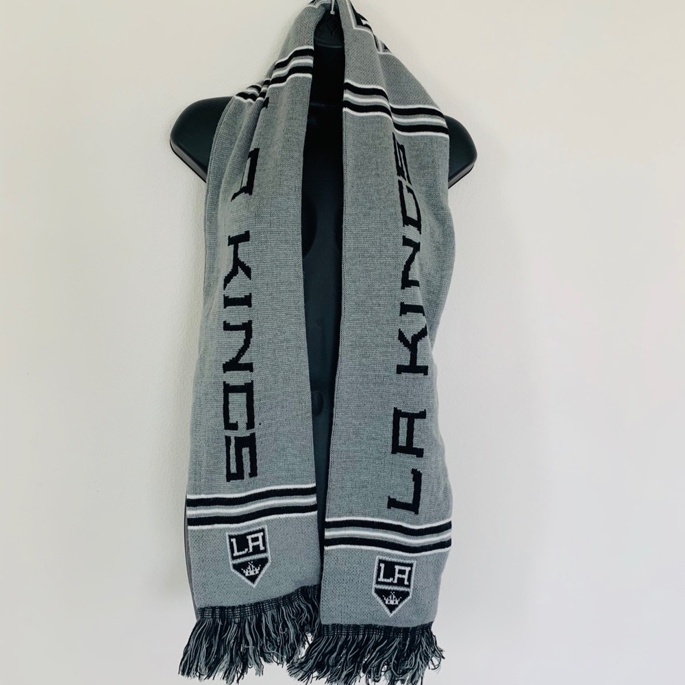 LA Kings scarf